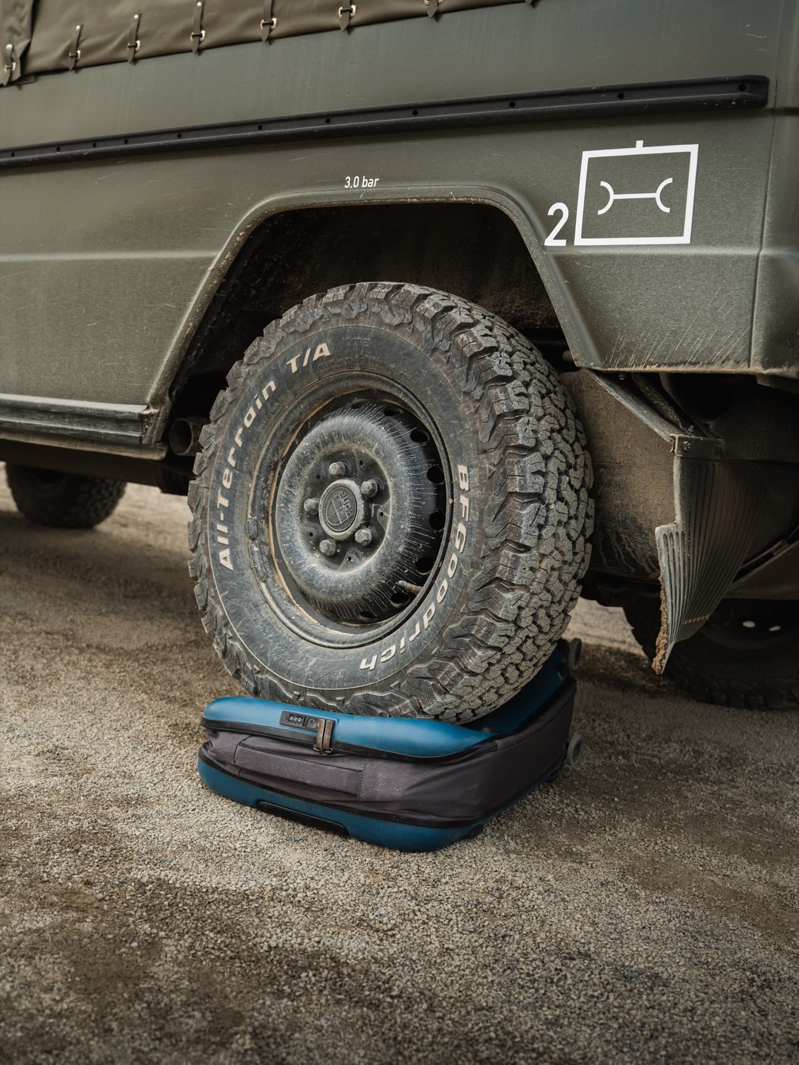 4WD tyre resting on a Rollink case